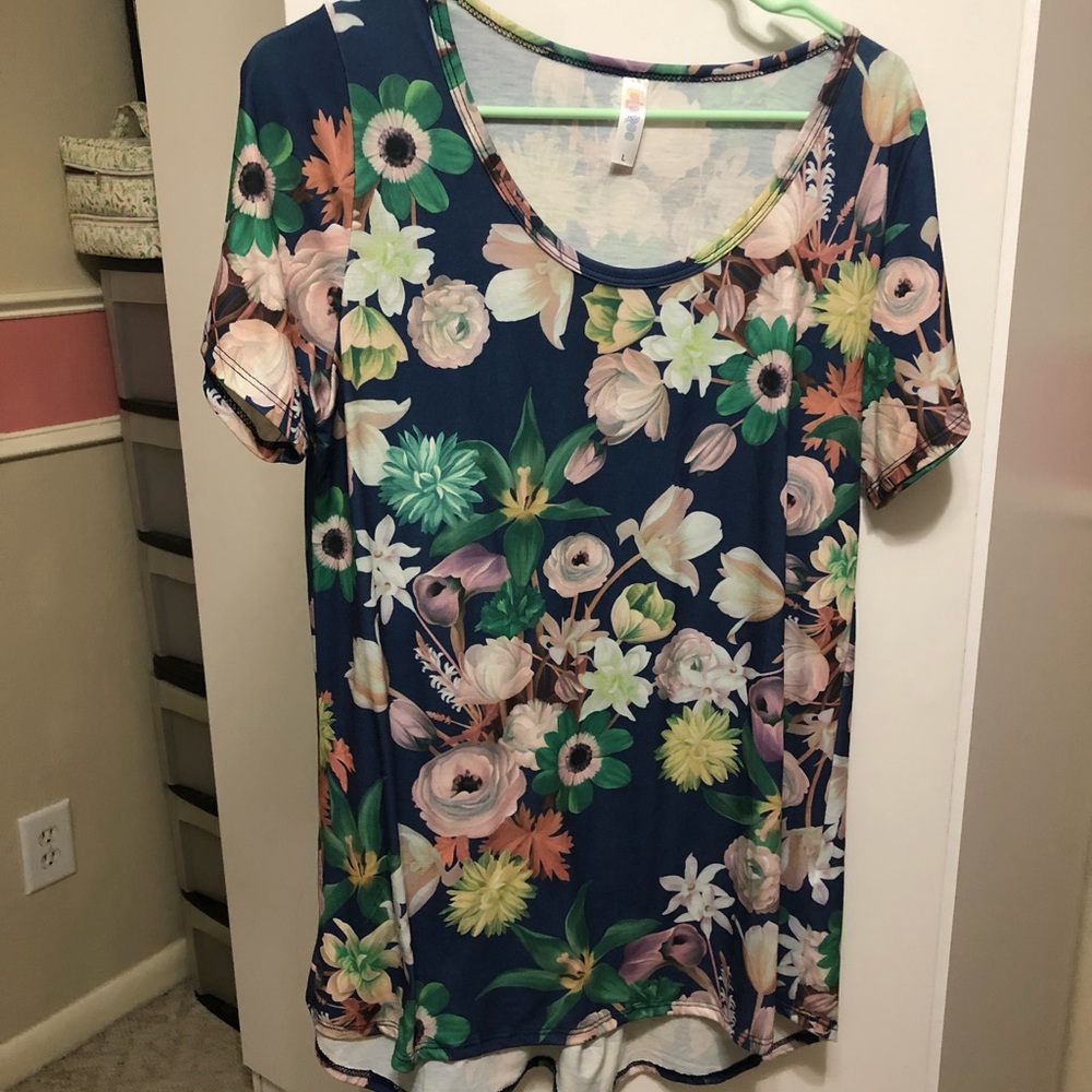 Lularoe classic T
